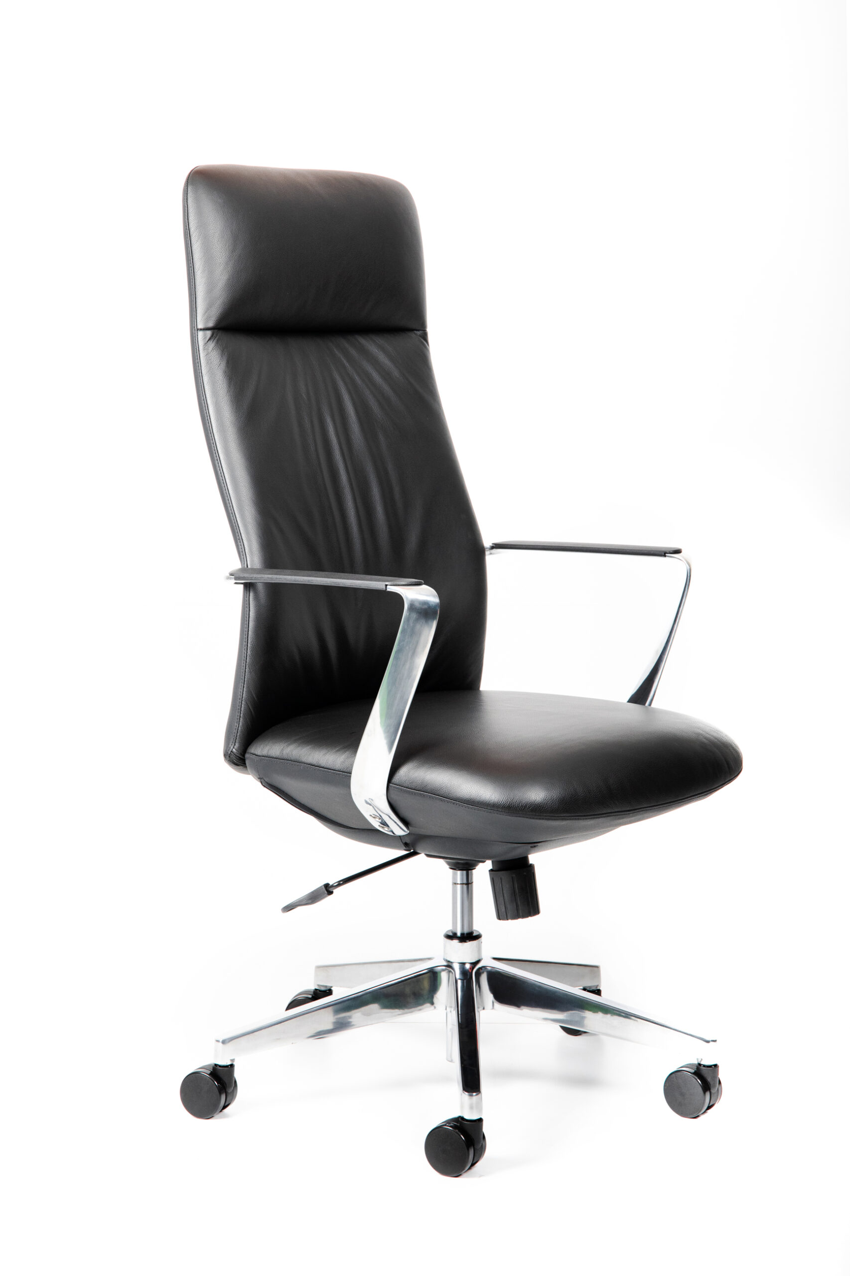 CS DIRECTOR CHAIR IN TAN OR BLACK LEATHER - Micon Furniture